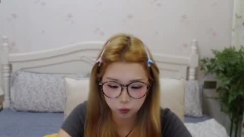 Snapshot of charlottelin chatting on 10.11.25 Charlotte online show from 10.11.25