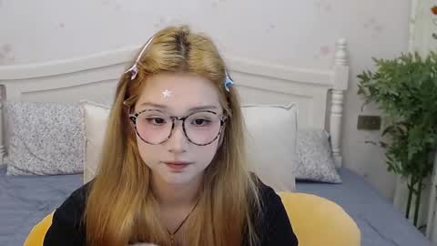 Snapshot of charlottelin chatting on 10.18.25 Charlotte online show from 10.18.25