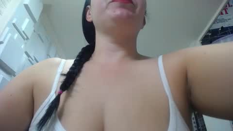 Charlotte  Schmidt online show from 09.17.25