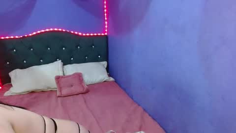 Snapshot of charlotteturners chatting on 01.06.25 VALERIA online show from 01.06.25