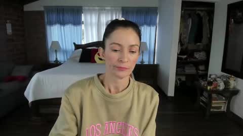 Snapshot of charlottewillson chatting on 10.22.25 Charlotte online show from 10.22.25