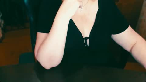 CharlotteXTasty online show from 11.06.25