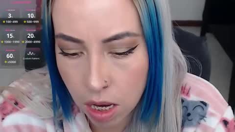 charlottezoe online show from 03.11.25
