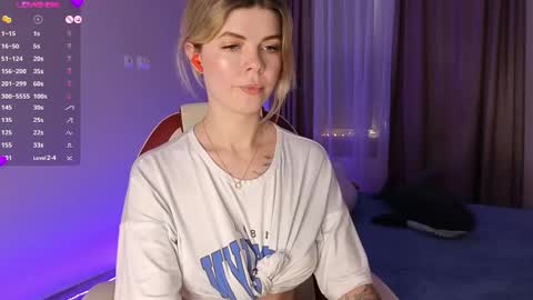 Snapshot of charming__kitty chatting on 02.25.25 Kira online show from 02.25.25