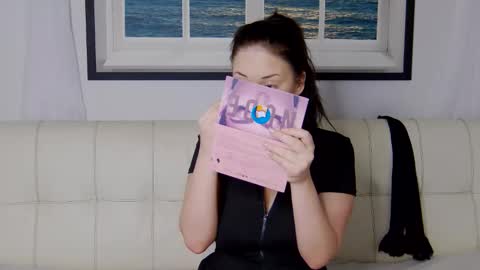 charming_lolla online show from 10.31.25