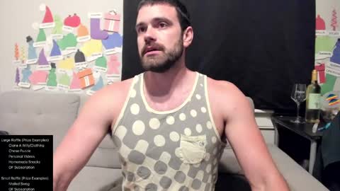 Snapshot of chasemason20 chatting on 12.19.24 Onlyfans chasingfit Instagram the arguer Twitter chasingfitOF online show from 12.19.24