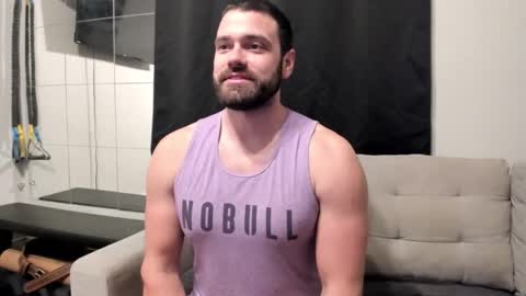 Snapshot of chasemason20 chatting on 01.10.25 Onlyfans chasingfit Instagram the arguer Twitter chasingfitOF online show from 01.10.25