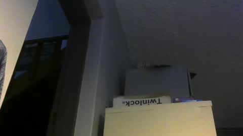 chaturbatordeluxe online show from 12.22.25