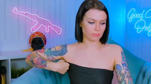 Snapshot of chaturkaterina chatting on 02.19.25 Miss Harmony online show from 02.19.25