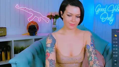 Snapshot of chaturkaterina chatting on 03.08.25 Miss Harmony online show from 03.08.25
