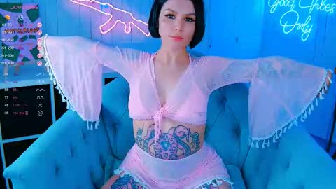 Miss Harmony online show from 11.23.25