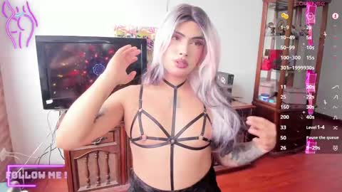 Sophie  online show from 02.06.25