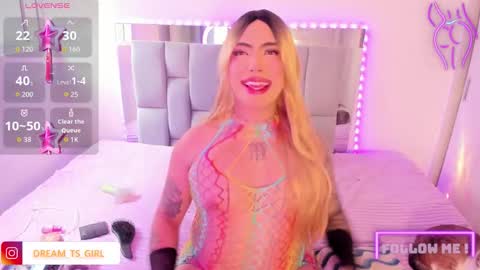 Sophie  online show from 09.17.25