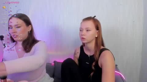 Snapshot of chaturrbaby chatting on 09.24.25 Em online show from 09.24.25