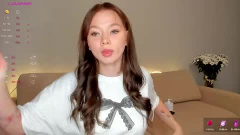 Snapshot of chaturrbaby chatting on 10.07.25 Em online show from 10.07.25