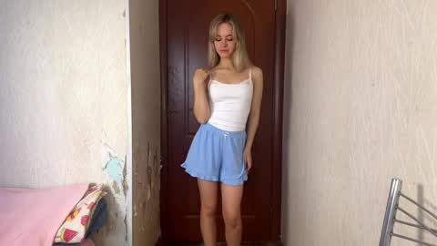 Snapshot of chayashortle chatting on 09.28.25 Milissa online show from 09.28.25