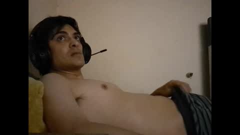 OnlyChayno online show from 12.21.24