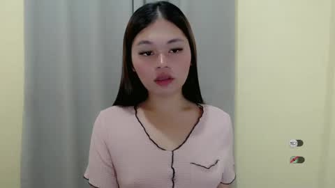 Snapshot of chelse_coco chatting on 03.12.25 CHELSEA online show from 03.12.25