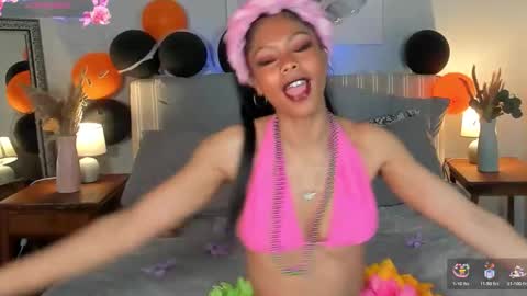 Snapshot of chelseaquin chatting on 10.29.25 Chelseaquinn online show from 10.29.25