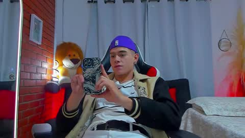 Snapshot of chepe_fit chatting on 10.11.25 chepe vause online show from 10.11.25