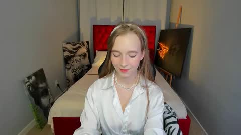 Snapshot of cheril_lady chatting on 10.15.25  Cheril  follow me  online show from 10.15.25