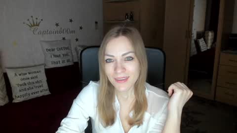 Silvia online show from 01.30.25
