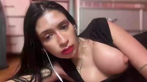 cherliecarmen online show from 01.18.25