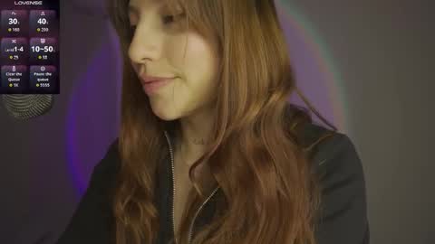 Holly online show from 09.26.25