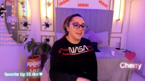 cherry_blushh online show from 10.11.25