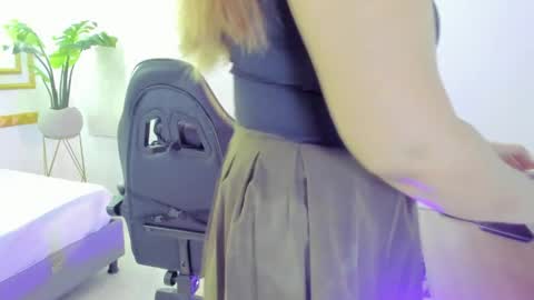 C H E R R Y  online show from 04.17.26