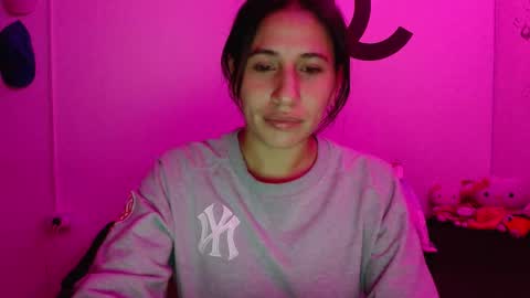 Snapshot of cherry_hc chatting on 01.22.25 Nezumy Rey online show from 01.22.25