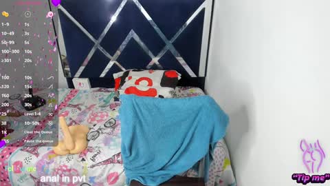 Snapshot of cherry_hottt1 chatting on 12.18.24 cherry hottt1 online show from 12.18.24