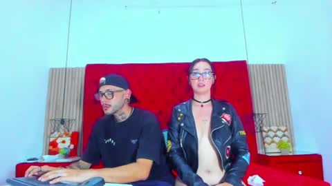 Snapshot of cherry_mew chatting on 03.04.25 Cherry Mew and jean online show from 03.04.25