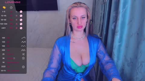 cherry_starrr online show from 01.12.25