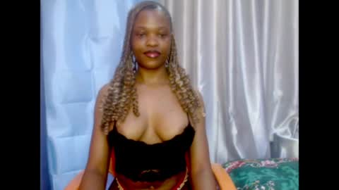 Snapshot of cherry_xchaos chatting on 07.12.26 Sophie online show from 07.12.26