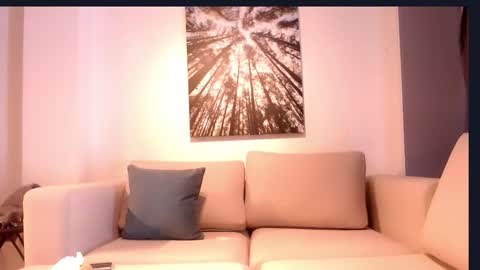 Anna online show from 03.24.26