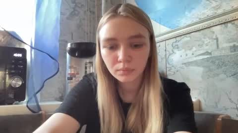 Snapshot of cherryleija chatting on 06.18.26 Lei online show from 06.18.26