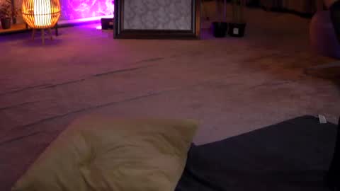 Selena online show from 02.23.25