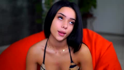 Selena online show from 10.03.25