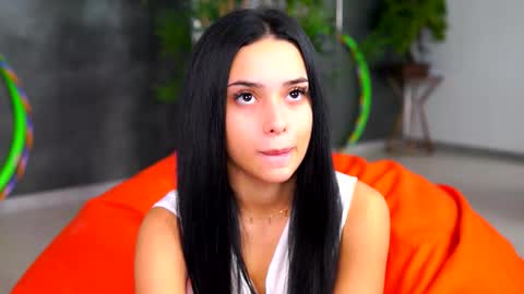 Selena online show from 10.28.25