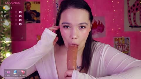 Snapshot of chery_lady22 chatting on 10.31.25 Banny online show from 10.31.25