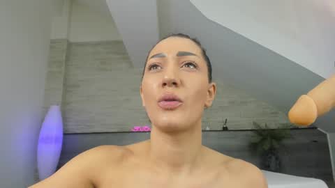 Snapshot of chiara_conti chatting on 02.25.25 Chiara online show from 02.25.25