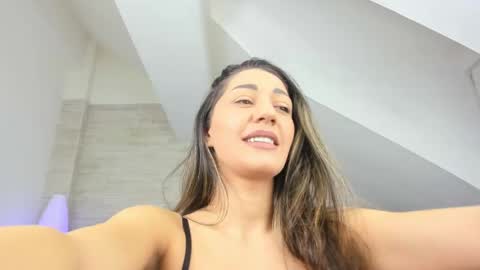 Snapshot of chiara_conti chatting on 02.27.25 Chiara online show from 02.27.25