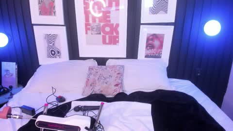 Caro  online show from 10.03.25