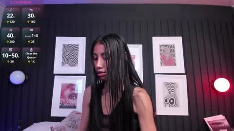 Caro  online show from 10.29.25