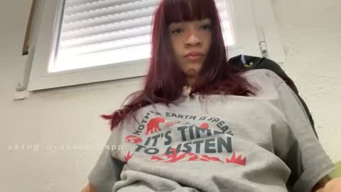 Snapshot of chiara_rose_1 chatting on 10.27.25 chiara_rose_1 online show from 10.27.25