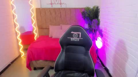 Chiara  online show from 10.14.25