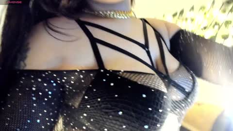 Snapshot of chica_hot24 chatting on 12.07.24 sammy coll online show from 12.07.24
