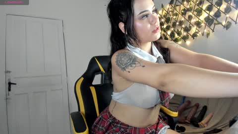 Snapshot of chica_hot24 chatting on 01.19.25 sammy coll online show from 01.19.25