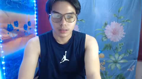 Snapshot of chicago_west chatting on 02.04.25 Ask me online show from 02.04.25